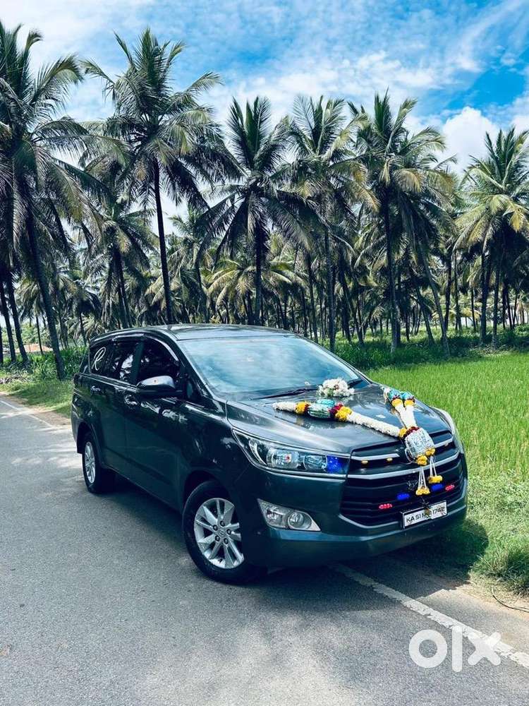 Toyota Innova Crysta 2.4g 2018 Diesel 100000 Km Driven