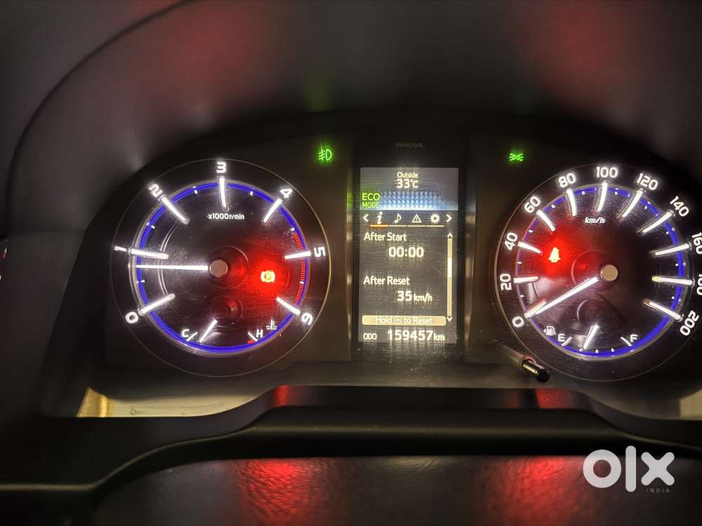 Toyota Innova Crysta 2.4 V 7 Str, 2016, Diesel