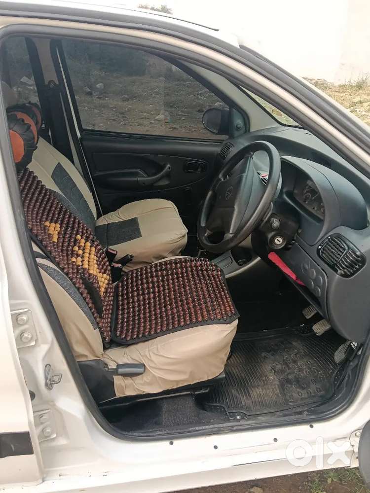 उत्तम कंडिशन मध्ये वापरलेली आहे एक हाती चाललेली गाडी आहे