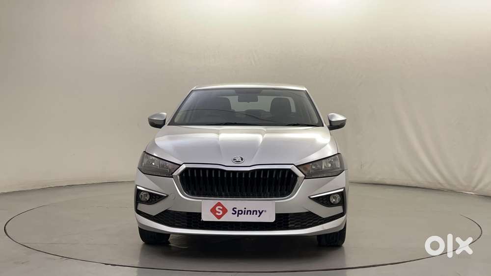 Skoda Slavia Ambition 1.0l Tsi At, 2022, Petrol