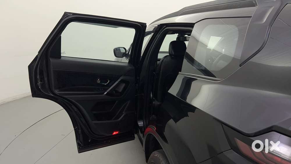 Tata Safari 2.0 Xz Plus Dark Edition, 2022, Diesel
