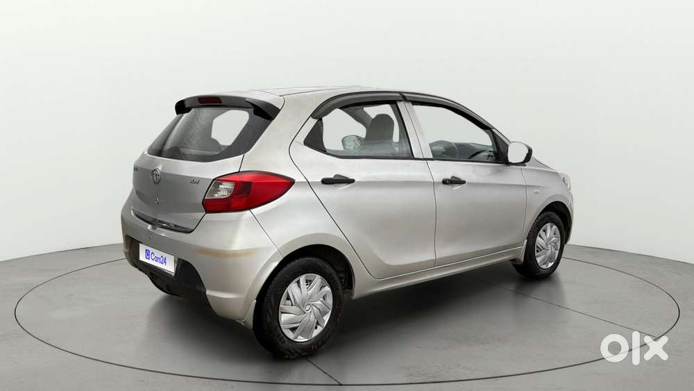Tata Tiago 1.2 Revotron Xm, 2017, Petrol