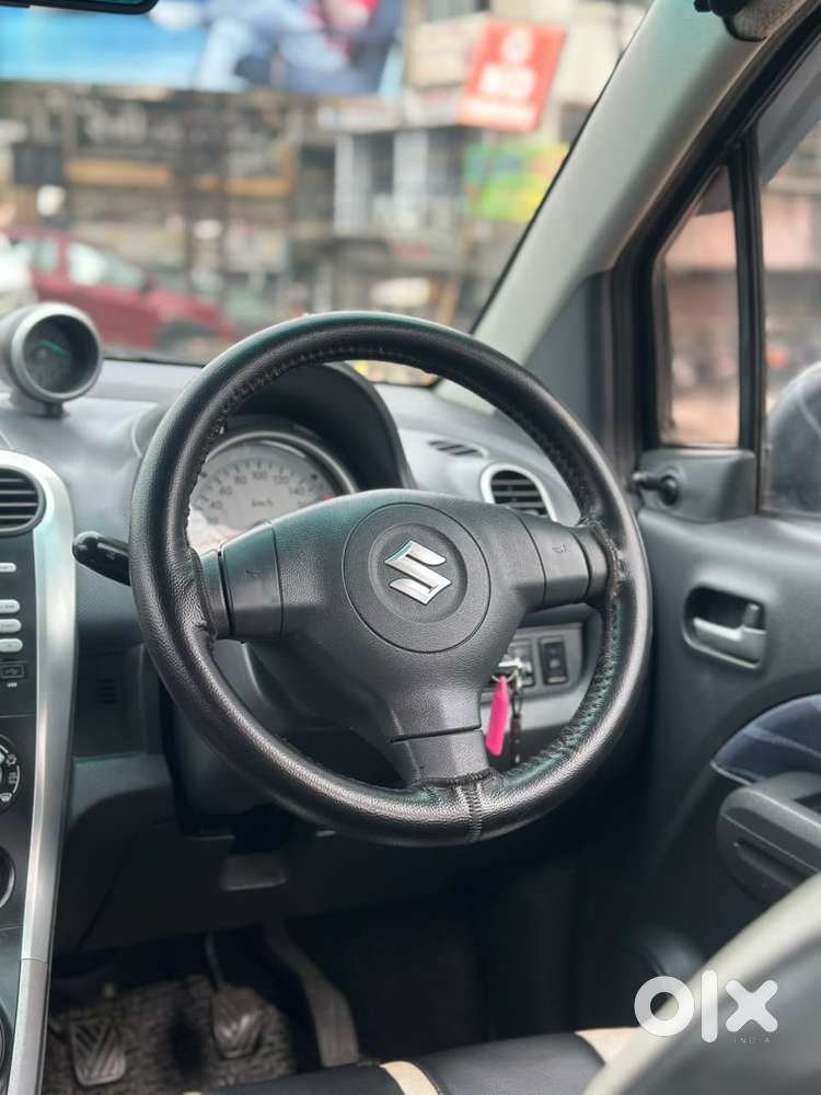 Maruti Suzuki Ritz Vxi, 2011, Petrol