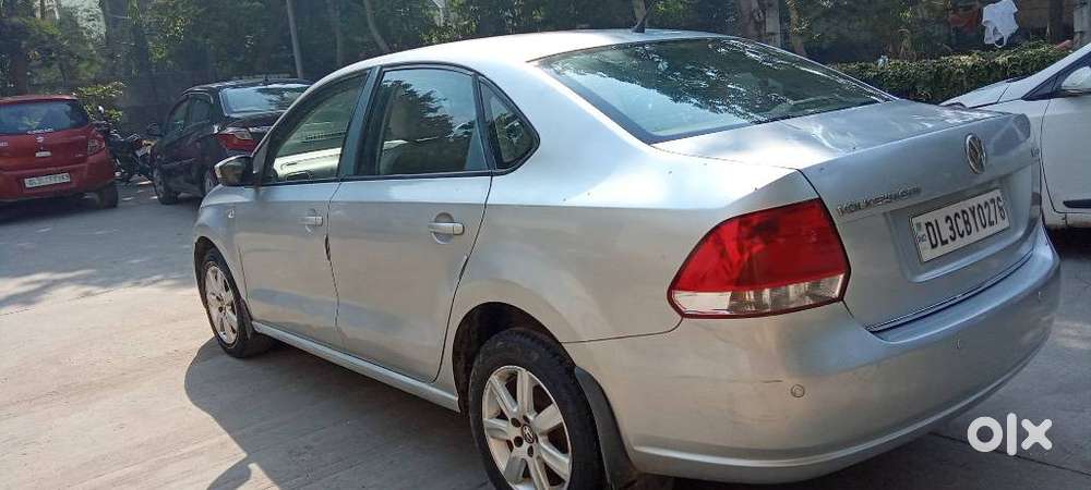Volkswagen Vento 2010-2013 Petrol Highline, 2011, Petrol