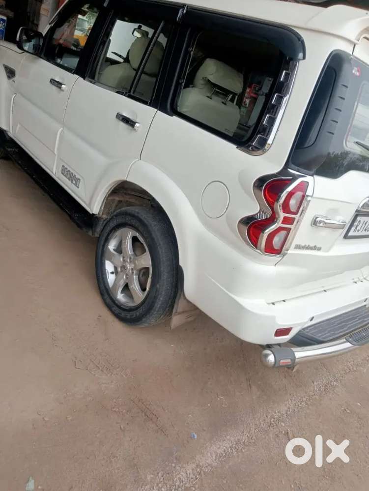 Mahindra Gadi