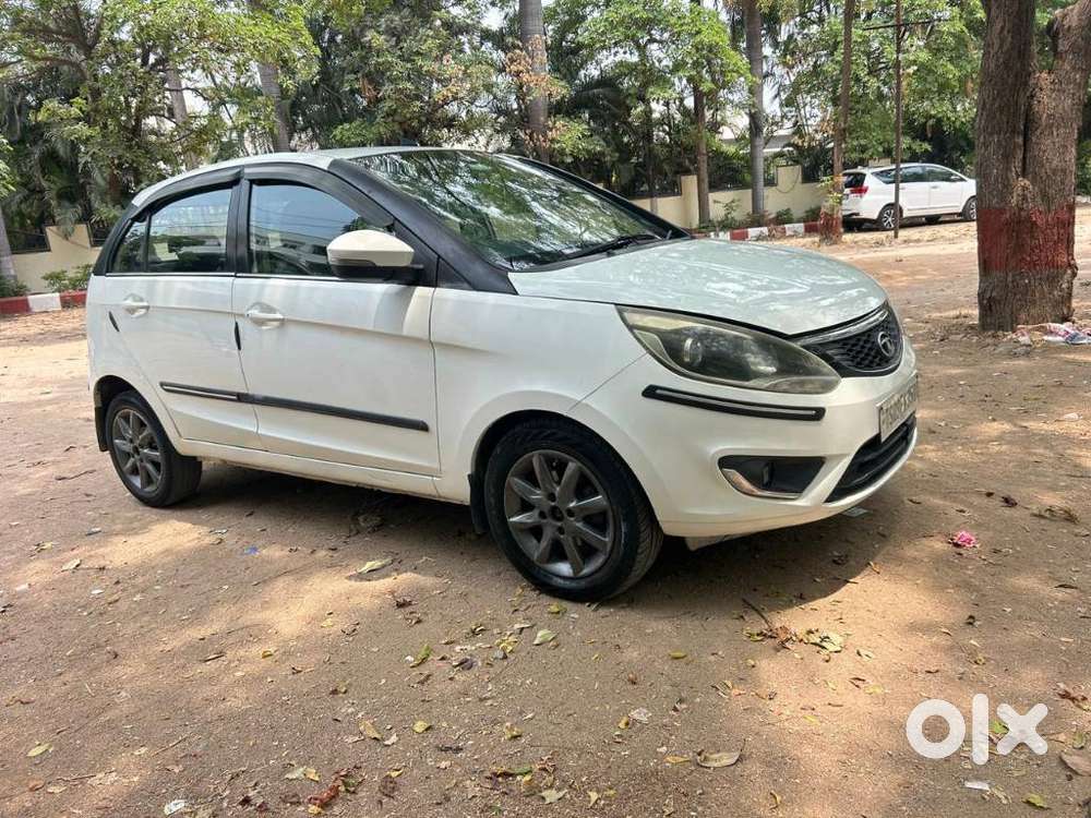 Tata Bolt Revotron Xt, 2015, Petrol