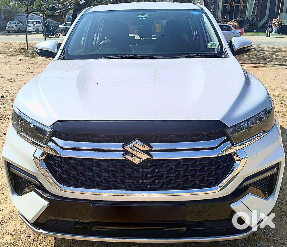 Maruti Suzuki Invicto Zeta Plus 8str, 2022, Petrol