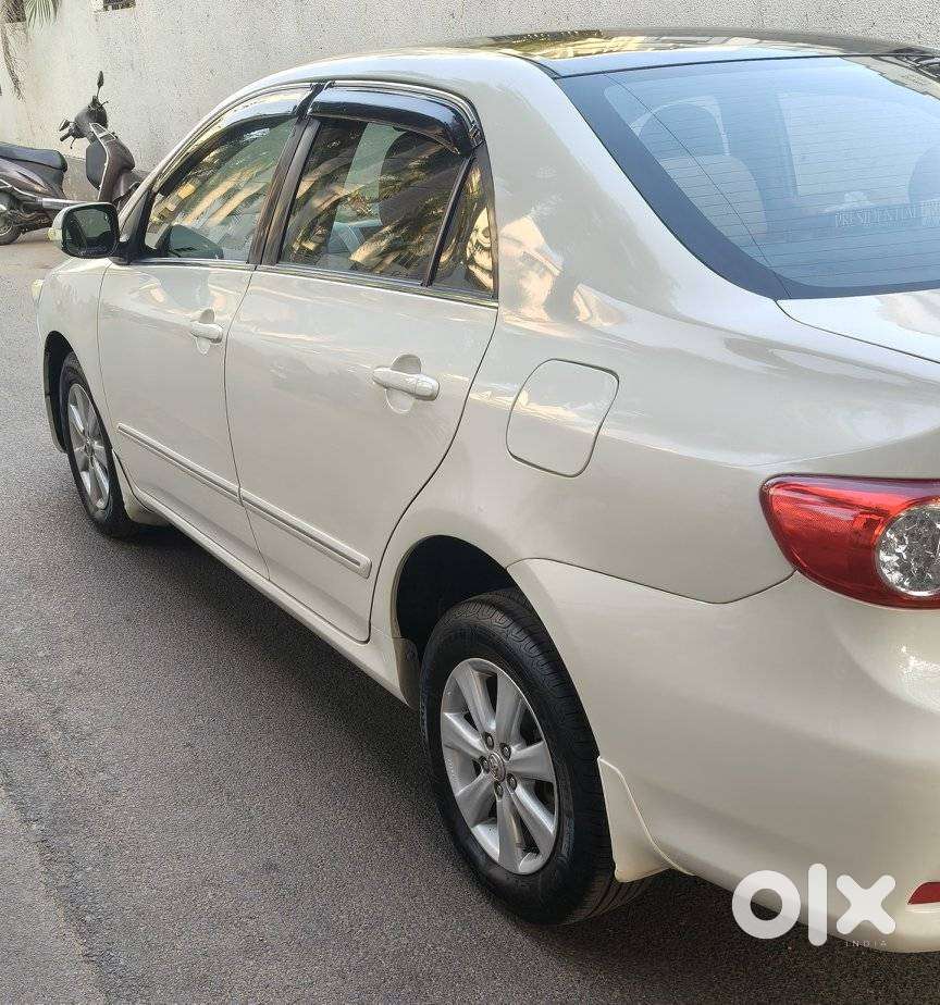 Toyota Corolla Altis 2010-2013 Gl, 2012, Petrol