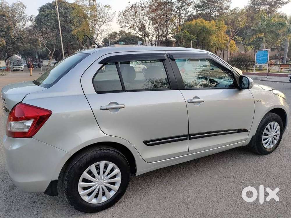 Maruti Suzuki Swift Dzire Vxi Optional, 2016, Petrol