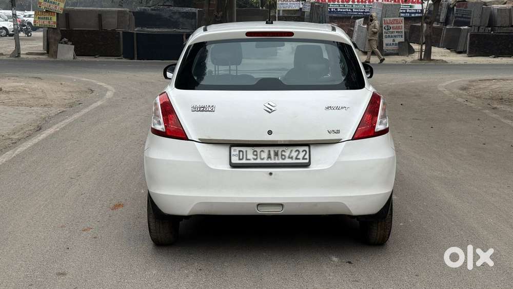 Maruti Suzuki Swift Lxi Option, 2017, Petrol