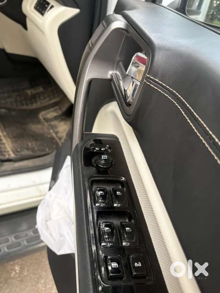 Mahindra Thar Roxx Diesel 2025