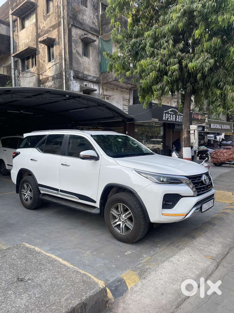 Toyota Fortuner [2021-ongoing] 2.8 2wd Diesel At, 2022, Diesel