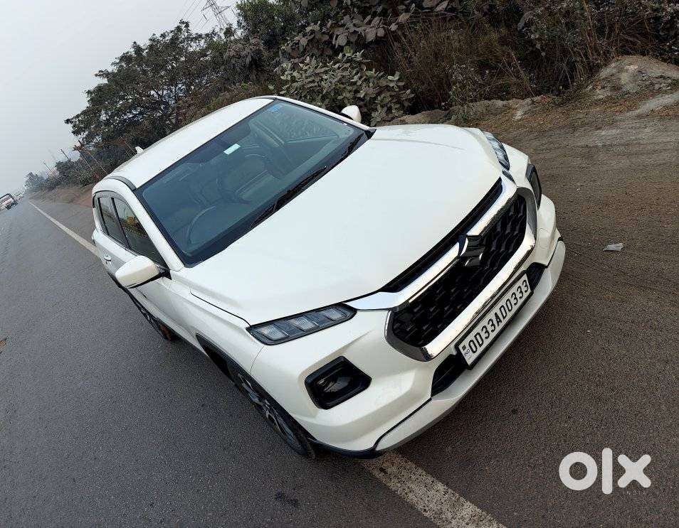 Maruti Suzuki Grand Vitara 1.5 Zeta Smart Hybrid At, 2023, Petrol