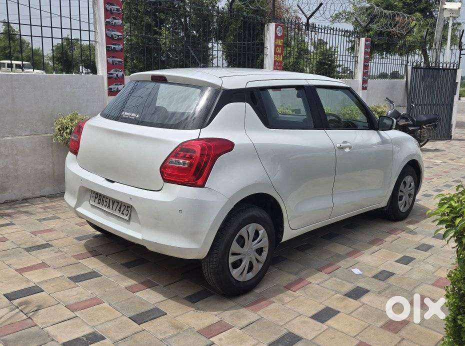 Maruti Suzuki Swift Vxi, 2020, Petrol