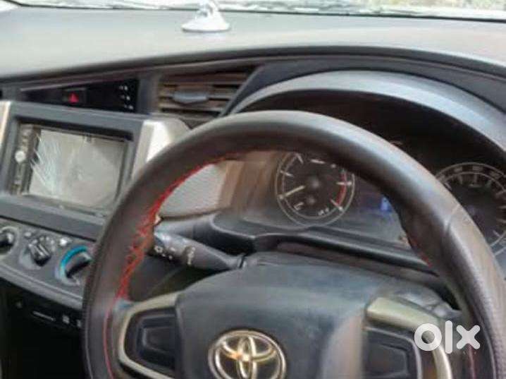 Toyota Innova Crysta 2.4 G Mt 7 Str, 2017, Diesel