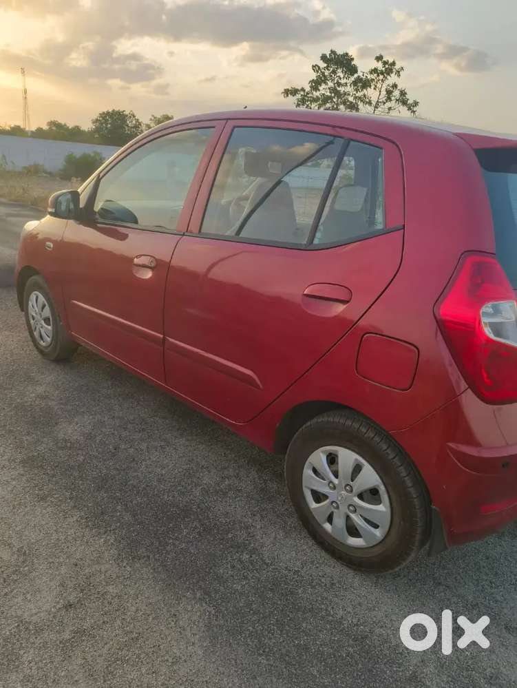 Hyundai I10 Sportz 1.2 2013 Complete  Company Service History ..