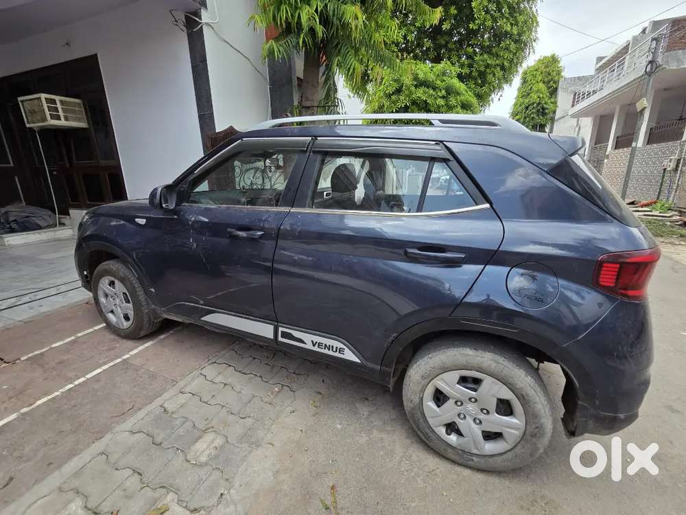 Hyundai Venue 1.2 S 2021 Second Owner