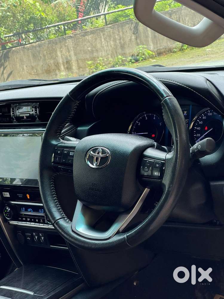 Toyota Fortuner Leader Edition (at), 2025, Diesel