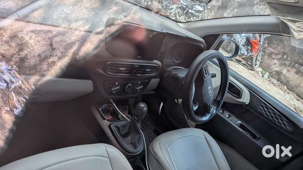 Hyundai Aura 2023 Cng