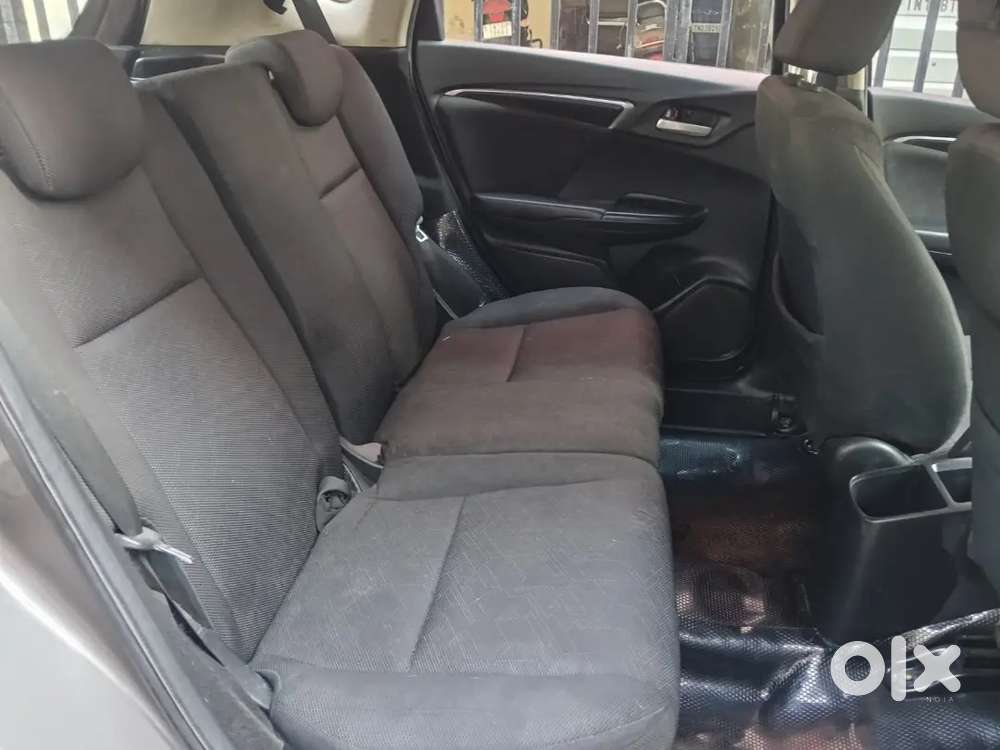 Honda Jazz 2015 Petrol 75000 Km Driven