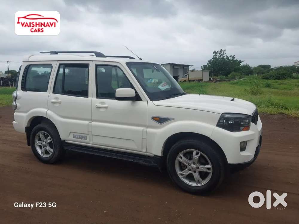 Mahindra Scorpio S10, 2015, Diesel