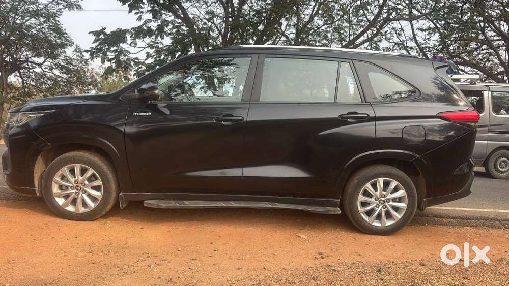 Toyota Innova Hycross 2.0 Vx Hybrid 7 Str, 2024, Petrol