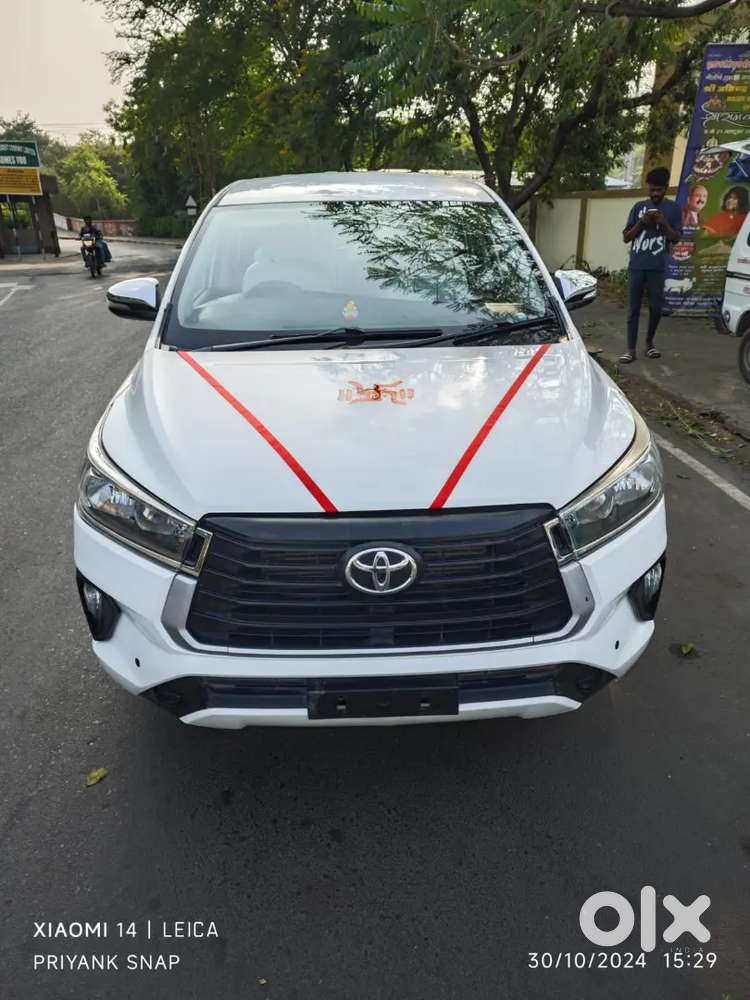 Toyota Innova Crysta 2017 Diesel 110000 Km Driven