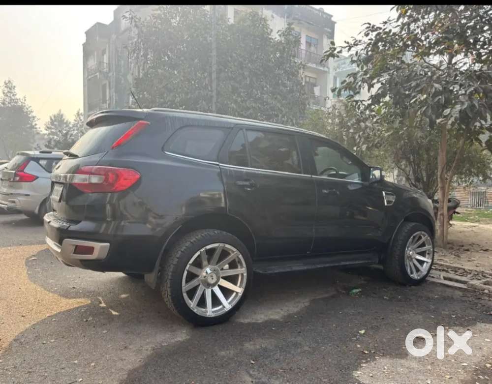 Ford Endeavour 2018 Diesel Automatic 85000 Km Driven