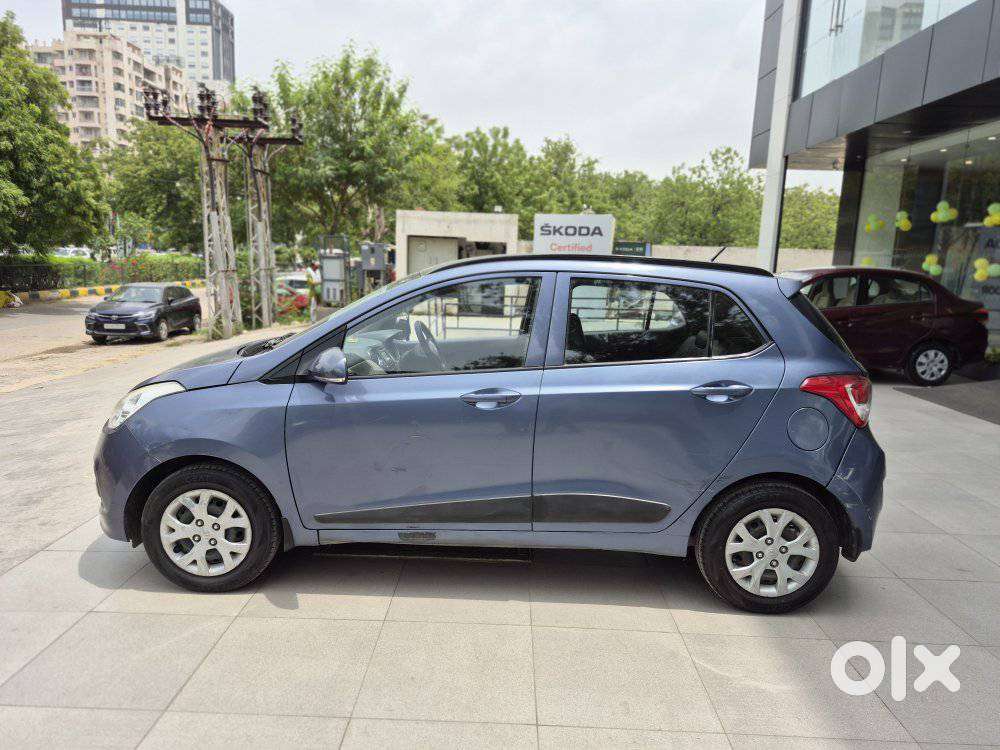 Hyundai Grand I10 Sportz, 2015, Petrol