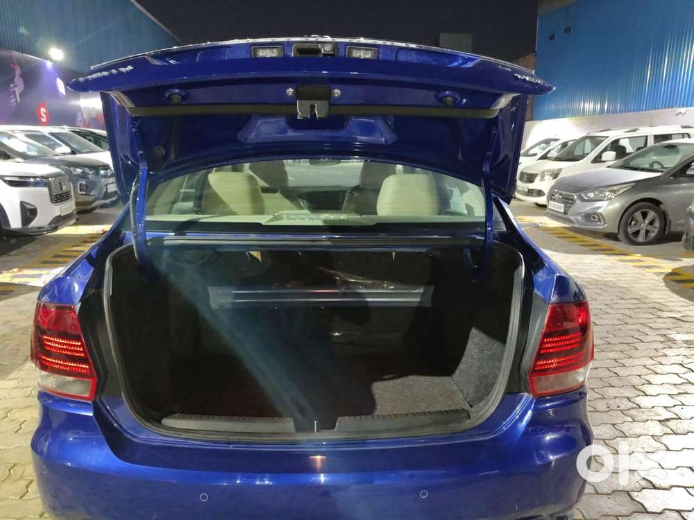 Volkswagen Vento 2010-2013 Petrol Highline At, 2021, Petrol