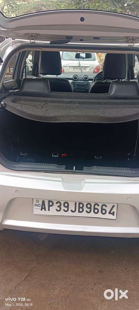 Maruti Suzuki Swift Vxi Optional, 2020, Petrol