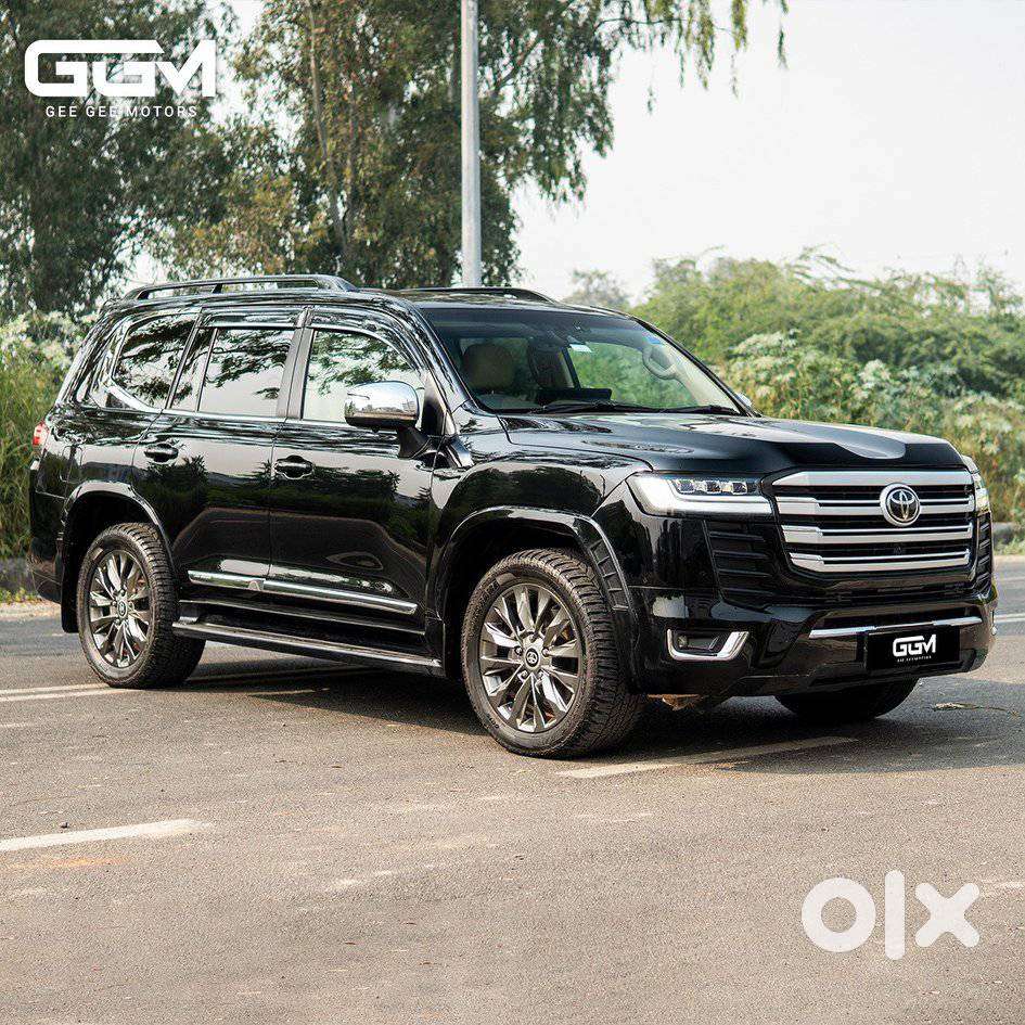 Toyota Land Cruiser Zx Petrol, 2017, Petrol