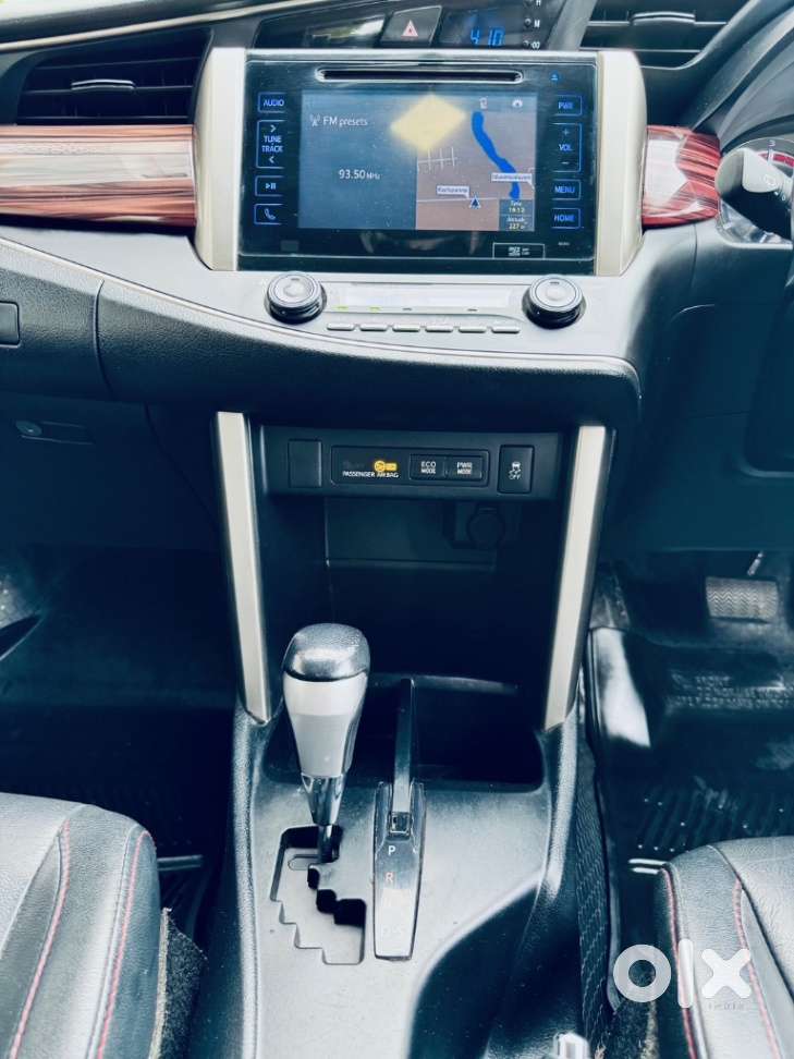 Toyota Innova Crysta 2.8 Zx At 7 Seater, 2017, Diesel