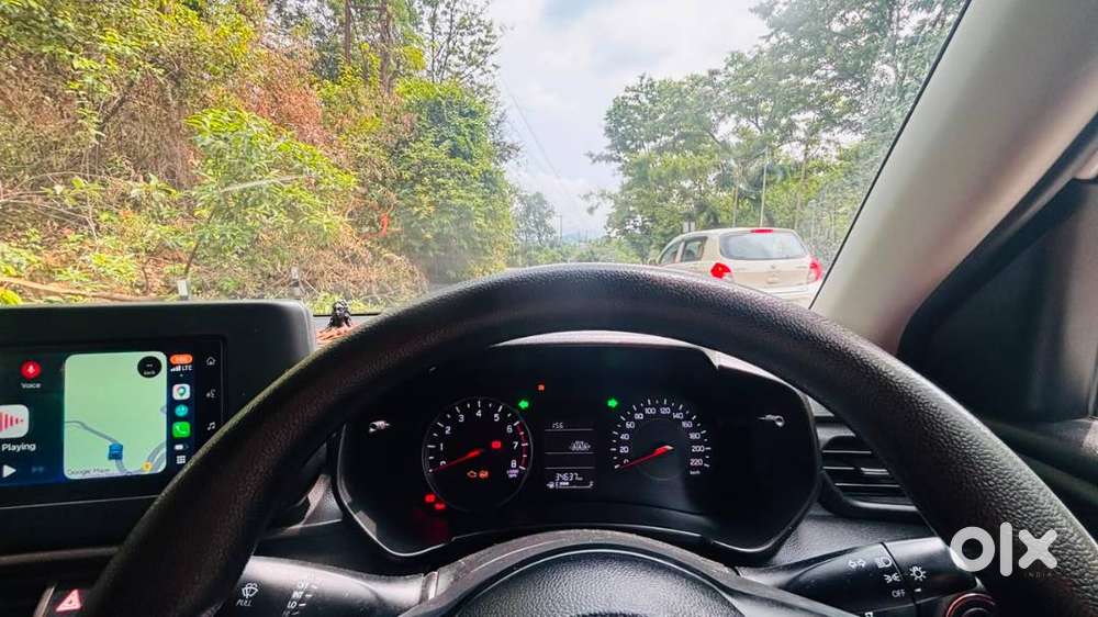 Maruti Swift Vxi Optional 2024