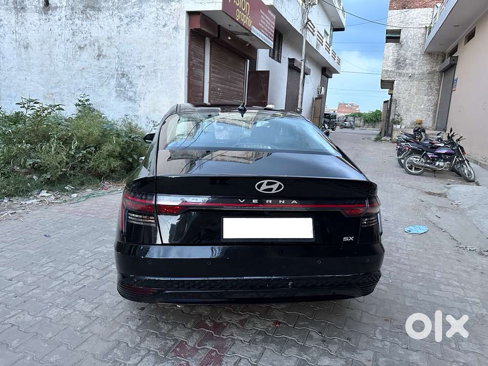 2 Keys And Car Kabhi Bhar Ka Kaam Nhi Hua Company Se Hi