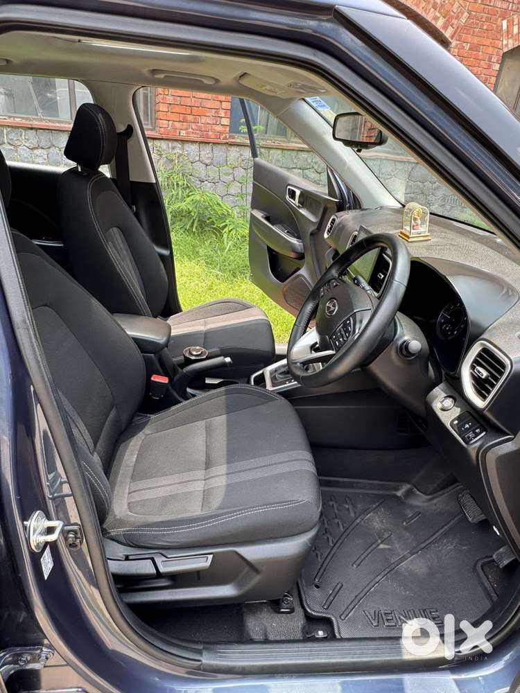 Hyundai Venue 1.0 Sx (o) Turbo Dct, 2019, Petrol