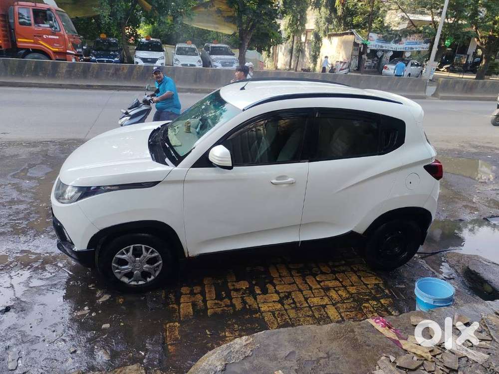 Mahindra Kuv 100 2017