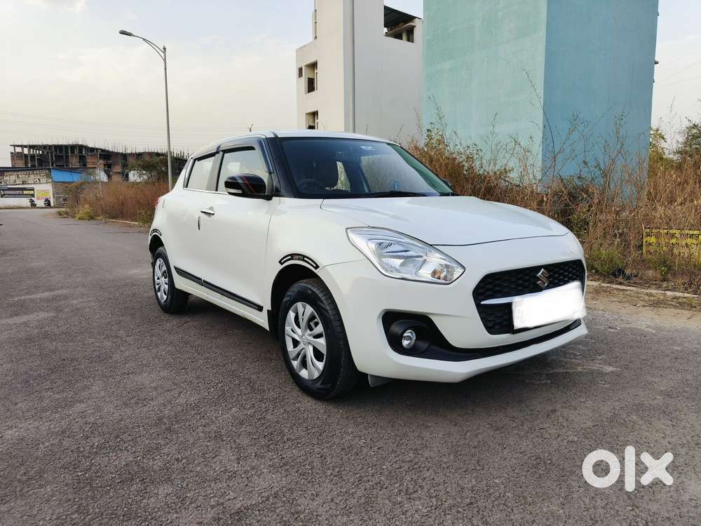 Maruti Suzuki Swift Vxi + Manual, 2023, Petrol