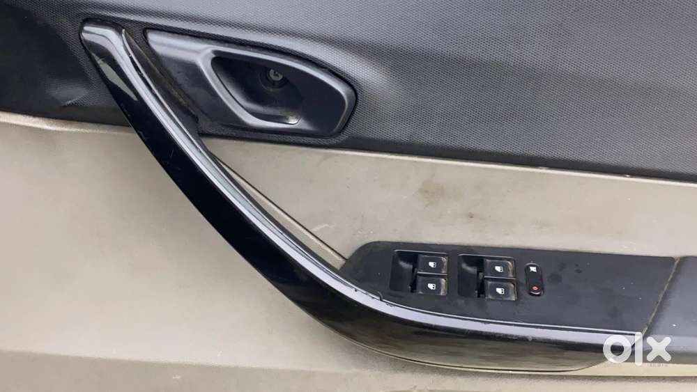 Tata Tiago 1.2 Revotron Xm, 2017, Petrol