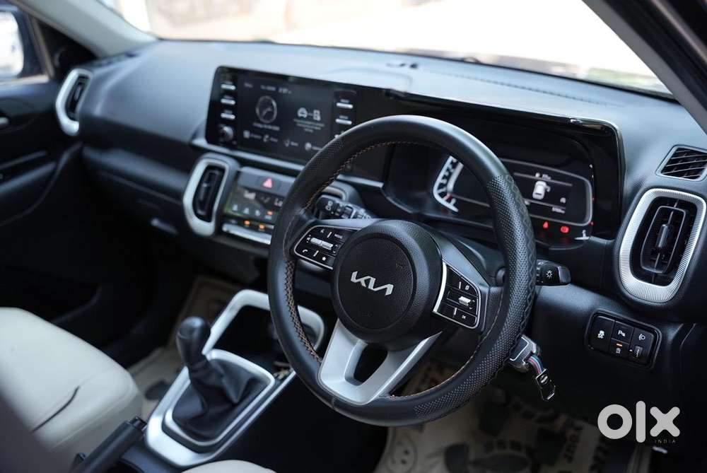 Kia Sonet 2025 Petrol Well Maintained