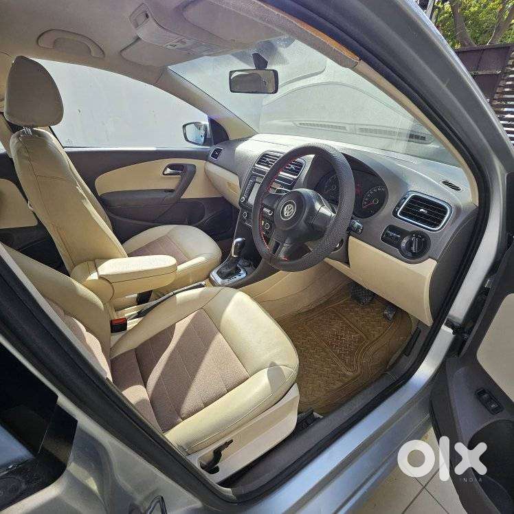 Volkswagen Vento Celeste 1.6 Highline, 2011, Petrol