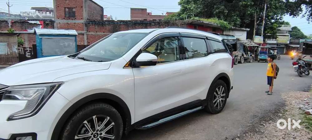 Mahindra Xuv700 2024 Petrol Well Maintained