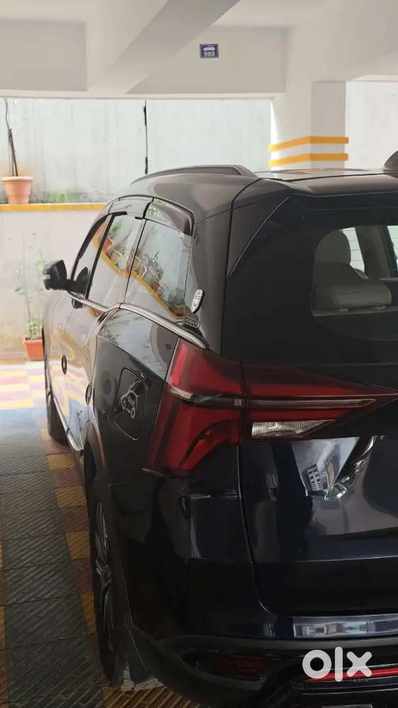 Mahindra Xuv700 Ax7 2022