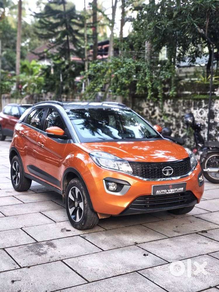 Tata Nexon 1.2 Revotron Xza Plus Dualtone, 2018, Petrol