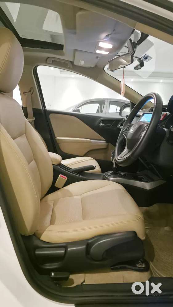 Honda City 1.5 V 4th Gen I-vtec Mt, 2015, Petrol