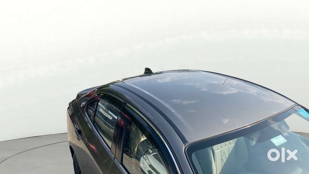 Maruti Suzuki Swift Dzire Amt Zxi, 2025, Petrol