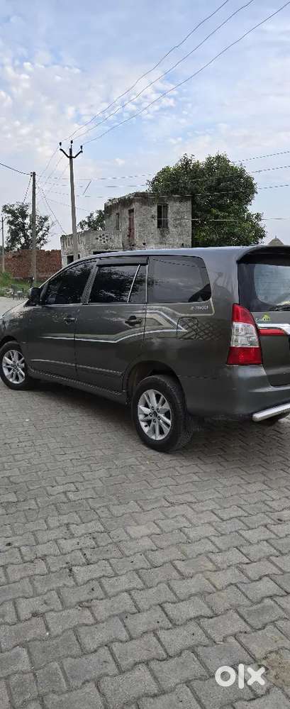 Toyota Innova 2.5 G 2015