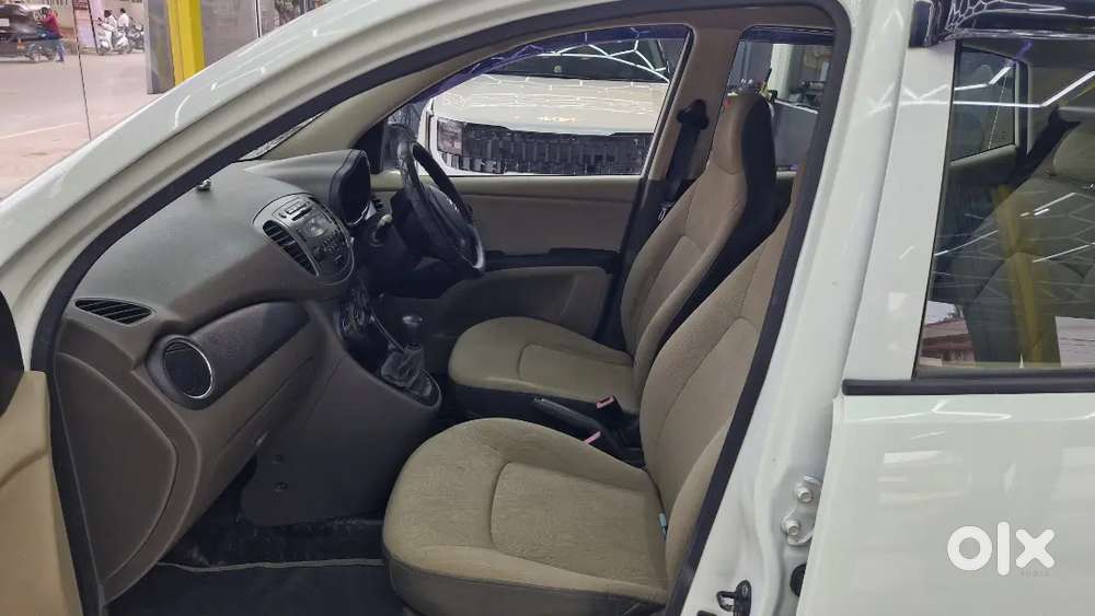 Hyundai I10 Sportz Petrol 2011