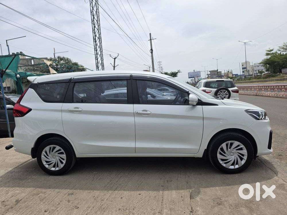 Maruti Suzuki Ertiga 1.5 Vxi, 2025, Petrol