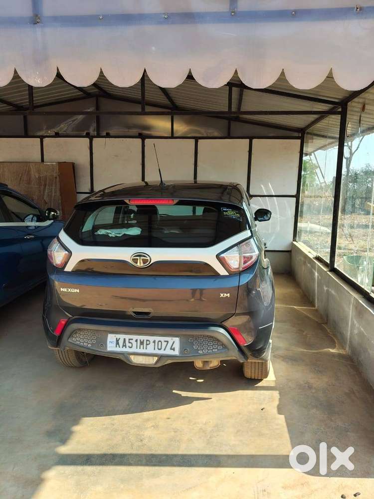 Well Maintained Tata Nexon Xm  Petrol+cng  45k Km